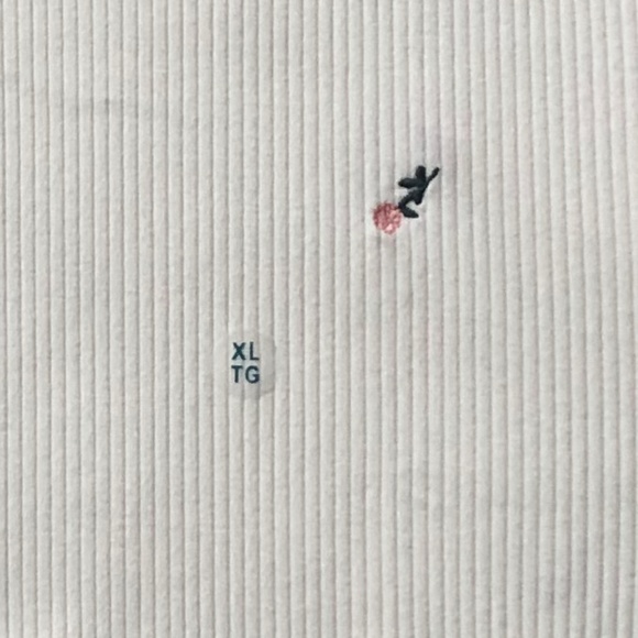 AE Outfitters Short Sleeve T-shirt.NWOT. - Picture 3 of 3